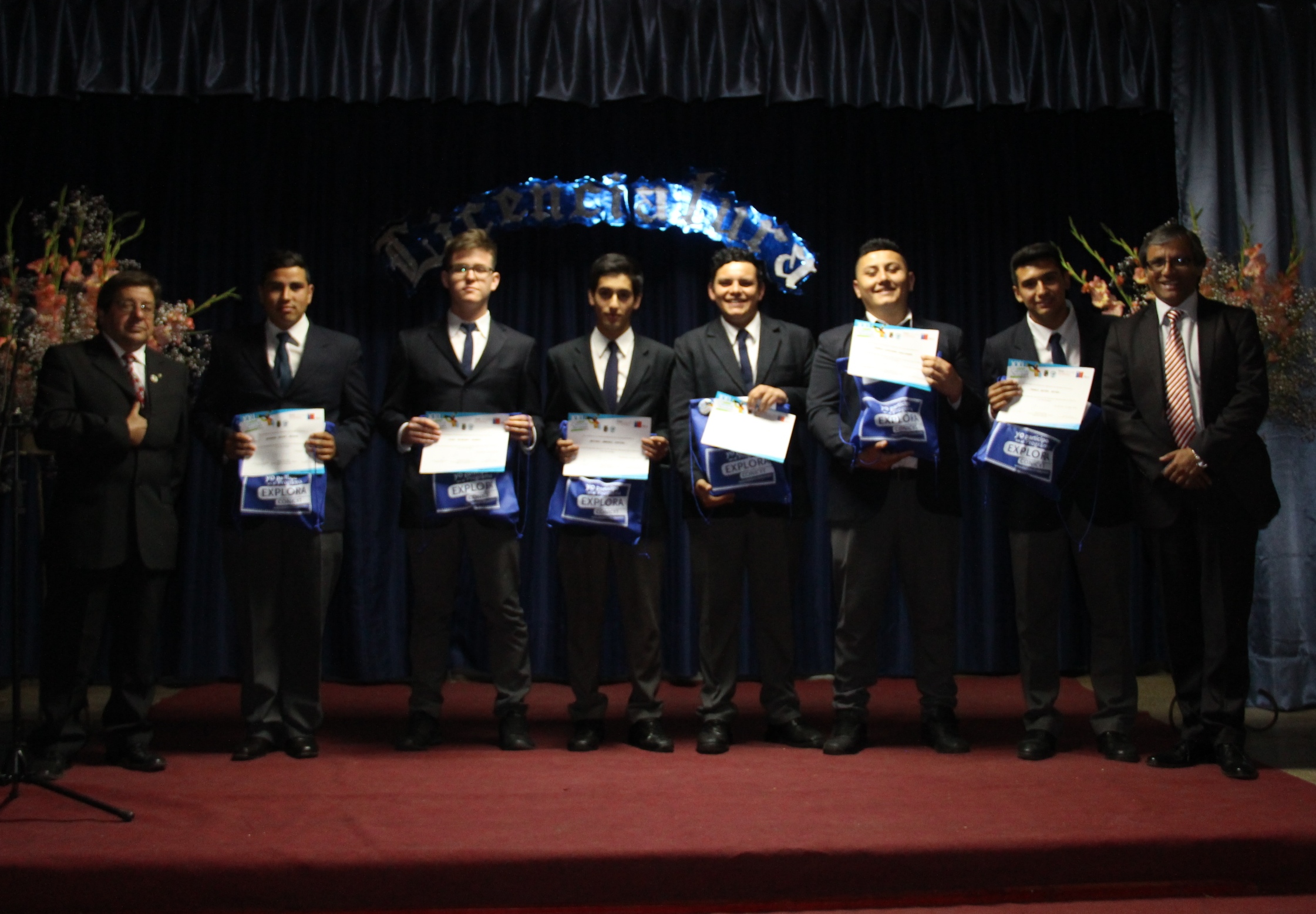 (FOTOS) Emotiva Ceremonia De Licenciatura De Cuartos Medios En Liceo ...